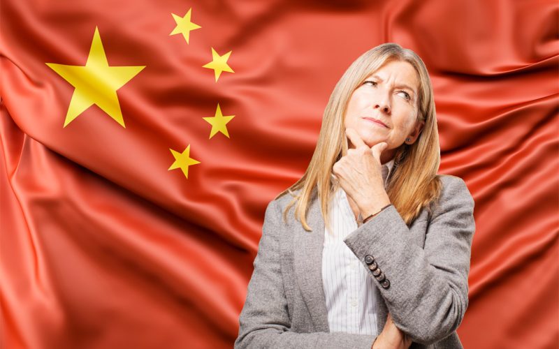 Qual o risco das empresas chinesas dominarem o mercado de papelaria nacional?
